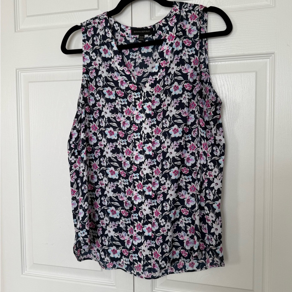 Banana Republic Floral Blouse -  Size Medium- colorful & sleeveless